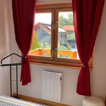 Chalet 2 Personnes Avec Jacuzzi Et Piscine Saisonniere Partagee Chalet Corcieux