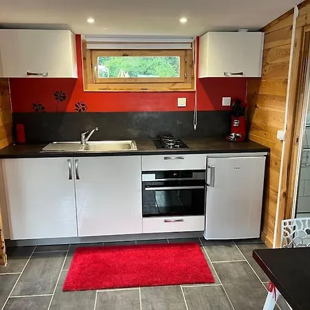 Chalet 2 Personnes Avec Jacuzzi Et Piscine Saisonniere Partagee Chalet