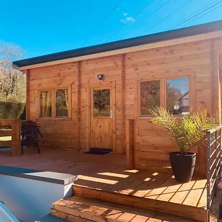 Chalet Chalet 2 Personnes Avec Jacuzzi Et Piscine Saisonniere Partagee Corcieux