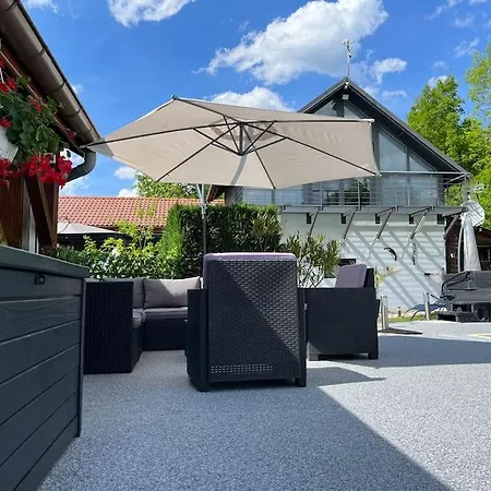 Chalet 2 Personnes Avec Jacuzzi Et Piscine Saisonniere Partagee * Corcieux