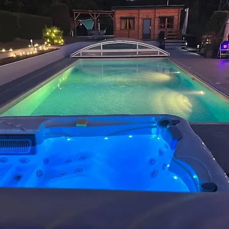 샬레 2 Personnes Avec Jacuzzi Privatif Et Piscine Saisonniere Partagee