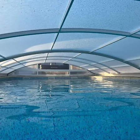Chalet Chalet 2 Personnes Avec Jacuzzi Et Piscine Saisonniere Partagee Corcieux
