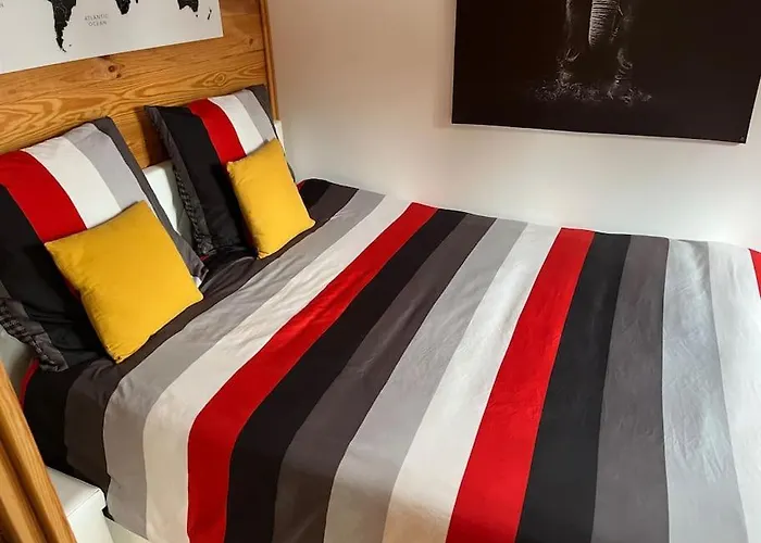 2 Personnes Avec Jacuzzi Privatif Et Piscine Saisonniere Partagee * Corcieux