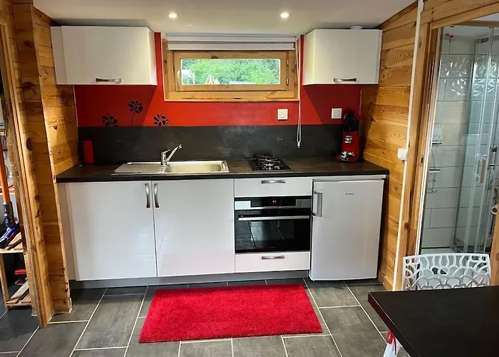 2 Personnes Avec Jacuzzi Privatif Et Piscine Saisonniere Partagee Horská chata