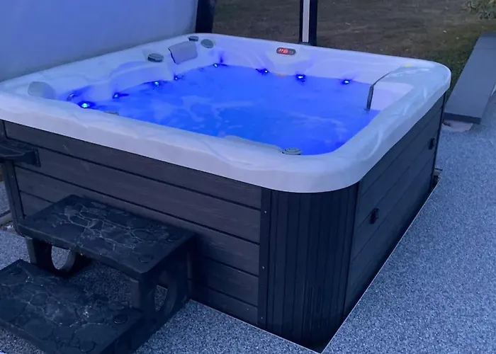 2 Personnes Avec Jacuzzi Privatif Et Piscine Saisonniere Partagee Corcieux