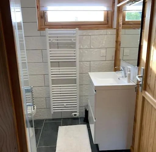 2 Personnes Avec Jacuzzi Privatif Et Piscine Saisonniere Partagee * Corcieux
